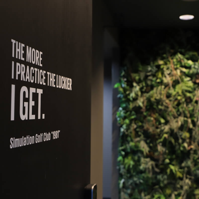 エントランス 扉