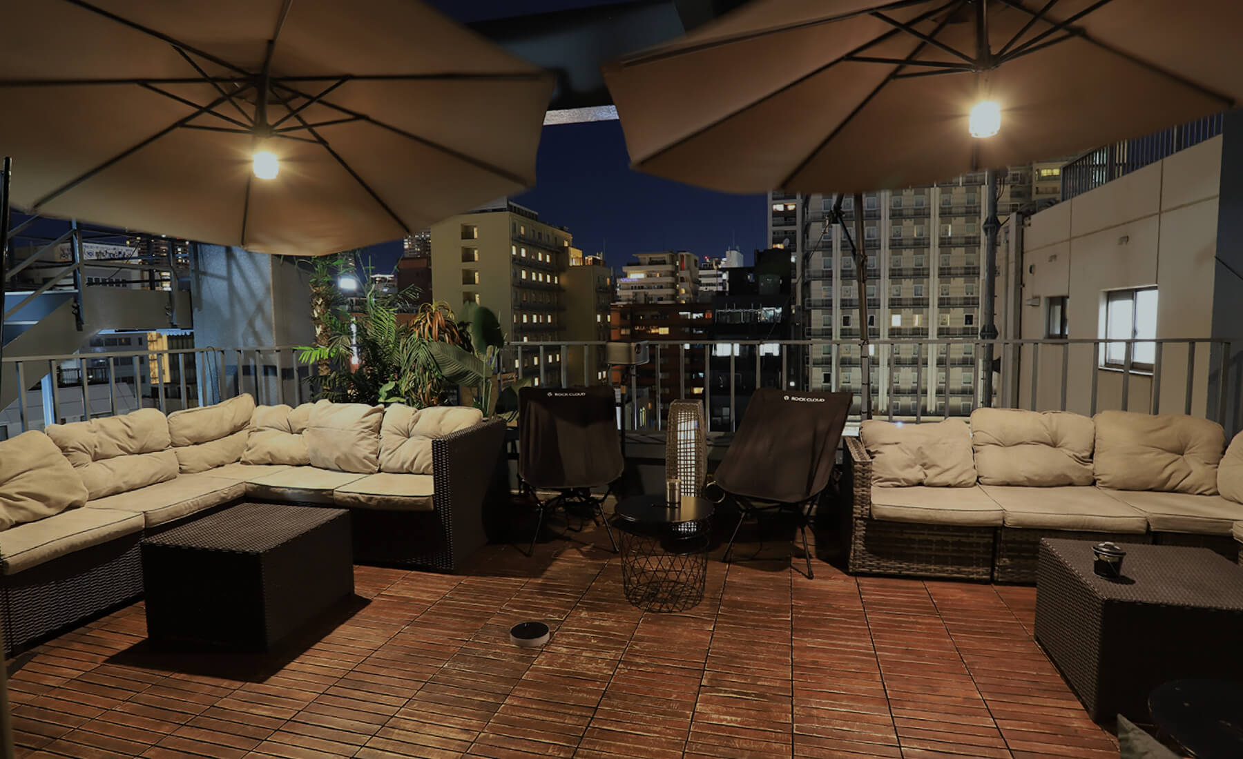 テラス＆VIPルームで大人の空間